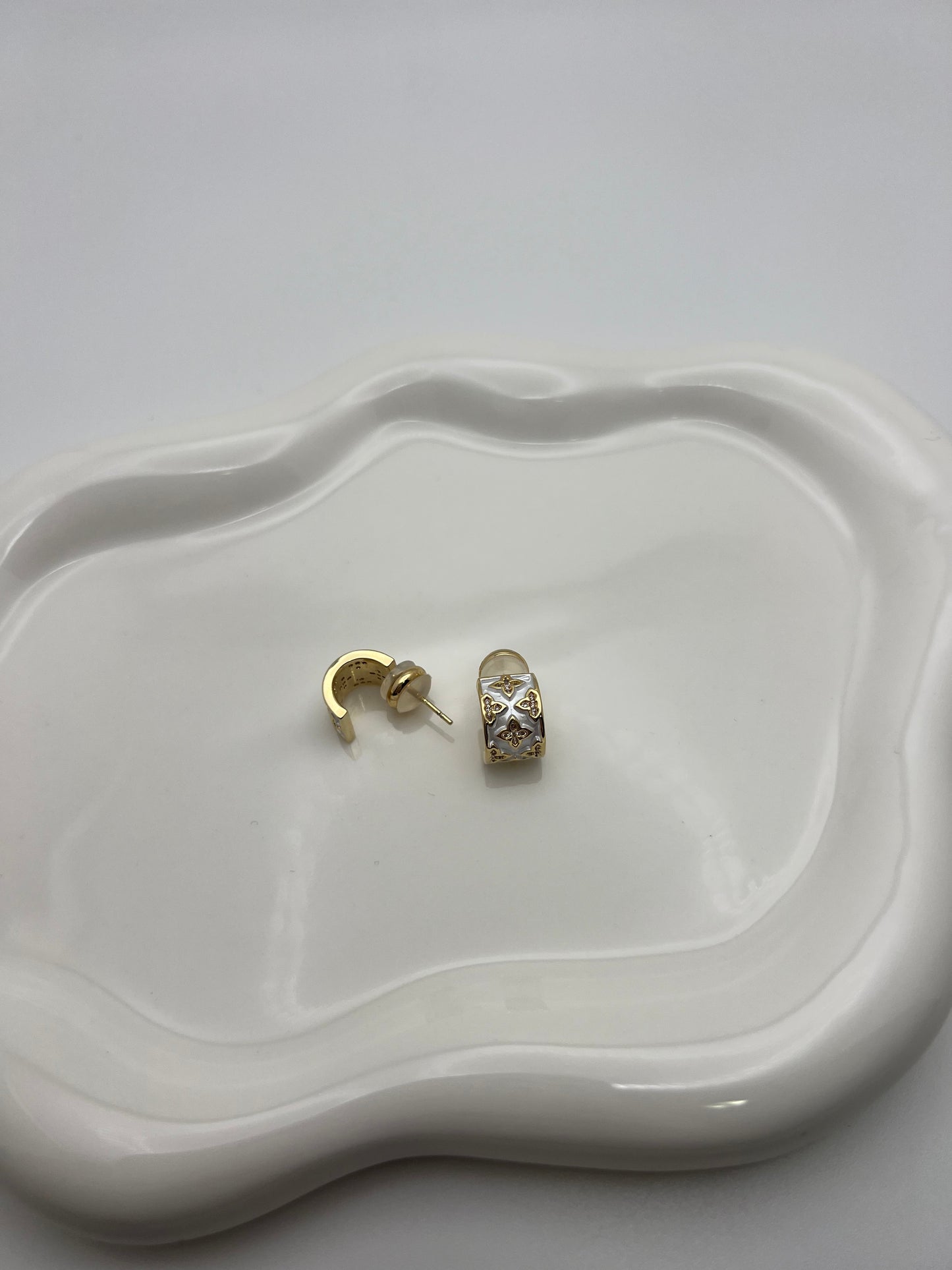 LV Shine Earrings