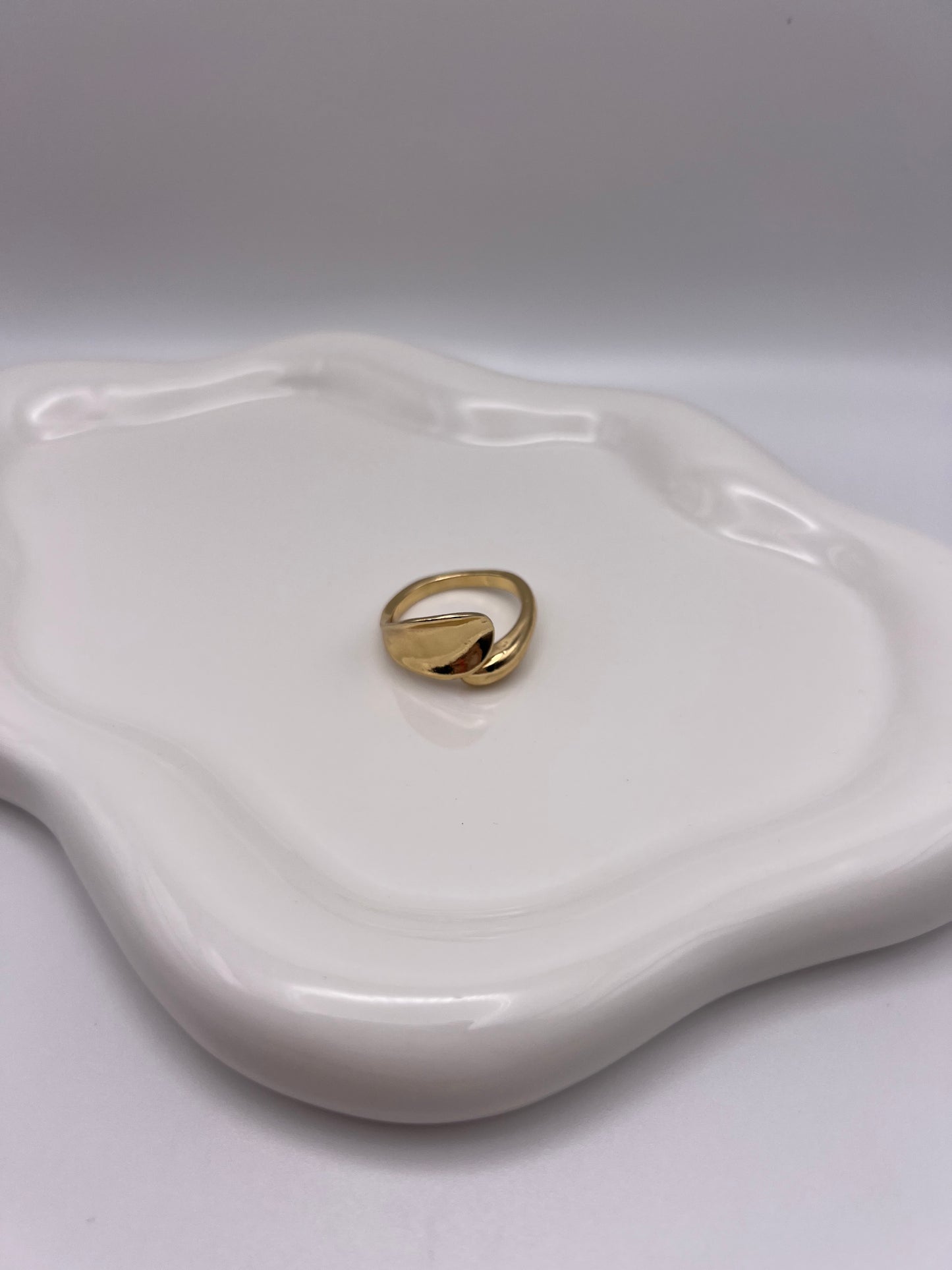 Bold Wrapping Ring