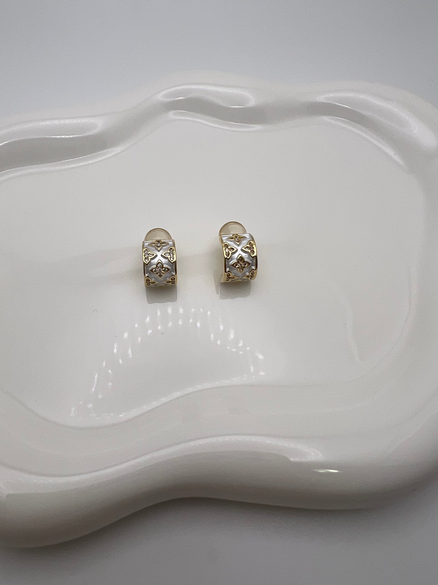 LV Shine Earrings