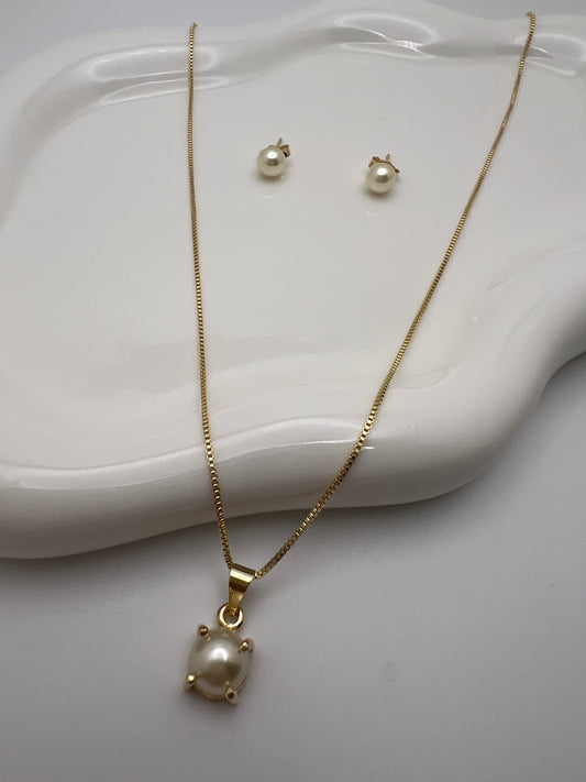 Classic Pearl Set