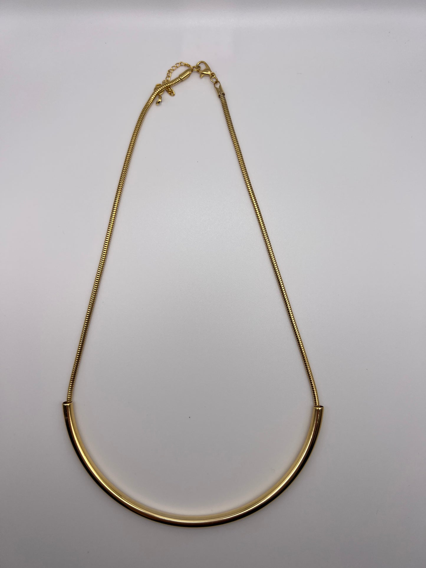 Arc Necklace